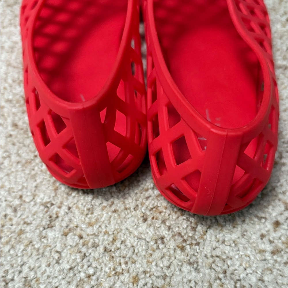 Red Women Shoes - Picture 5 of 6